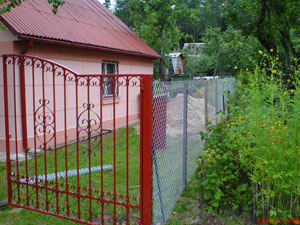 Комбинированный забор (сетка рабица)
