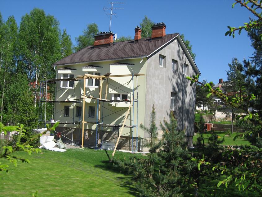 Фасад - Демонтаж сайдинга. Замена на декоративную силикатную штукатурку АТЛАС (Польша), рустик, короед с утеплителем из пенополистирола.