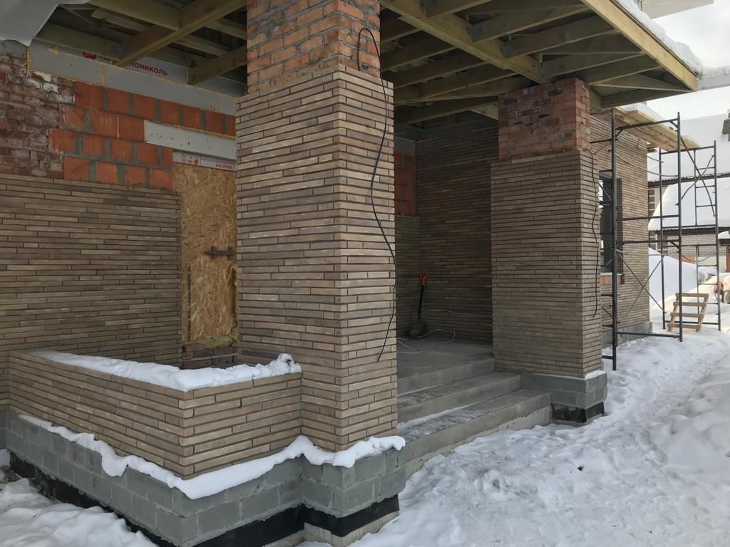 Богандинский КЗ кирпич ручной формовки полнотелый лицевой РИГЕЛЬ