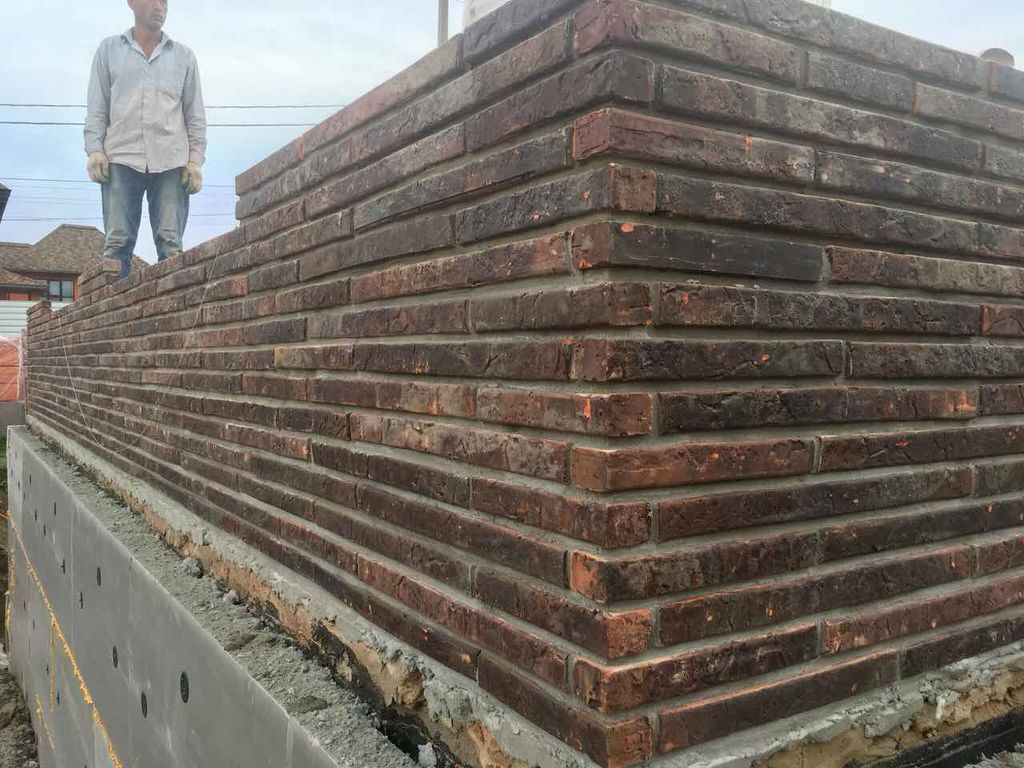 Богандинский КЗ кирпич ручной формовки полнотелый лицевой РИГЕЛЬ