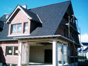 Керамическая черепица «Nelskamp» цвета сланцево-черный ангоб (профиль F15)