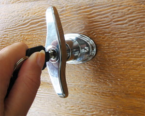 Новинка от компании «DoorHan»: разблокиратор «Lock N» для гаражных ворот