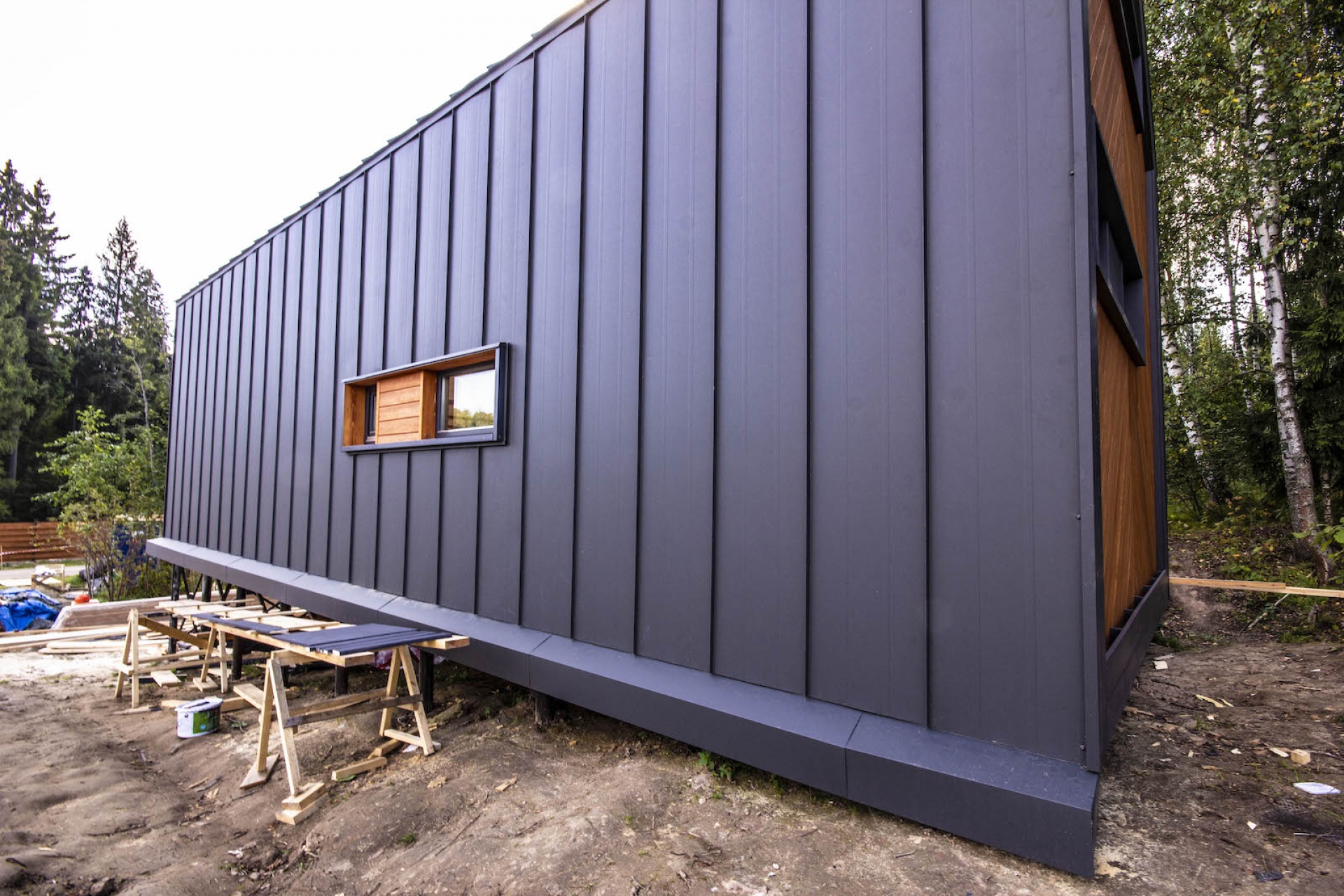 Фальцевая кровля Кликфальц Line Rooftop Matte, Кликфальц Line GL 0.50мм 7016 (антрацитово-серый) Rooftop Бархат с пленкой на замках {длины по спецификации} купить в Санкт-Петербурге Фальцевая кровля Кликфальц Line Rooftop Matte, Кликфальц Line GL 0.50мм 7016 (антрацитово-серый) Rooftop Бархат с пленкой на замках {длины по спецификации}
