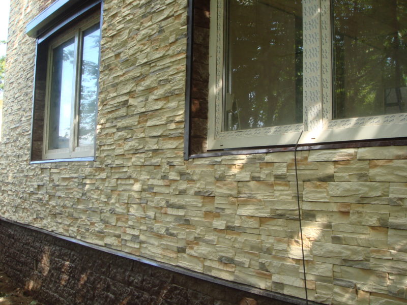 Искусственный облицовочный камень CraftStone Скалистый пласт, белый 02
