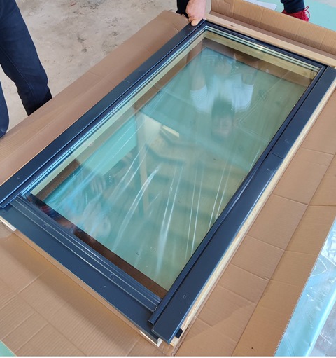 Мансардное двухкамерное деревянное окно СитиСкай
