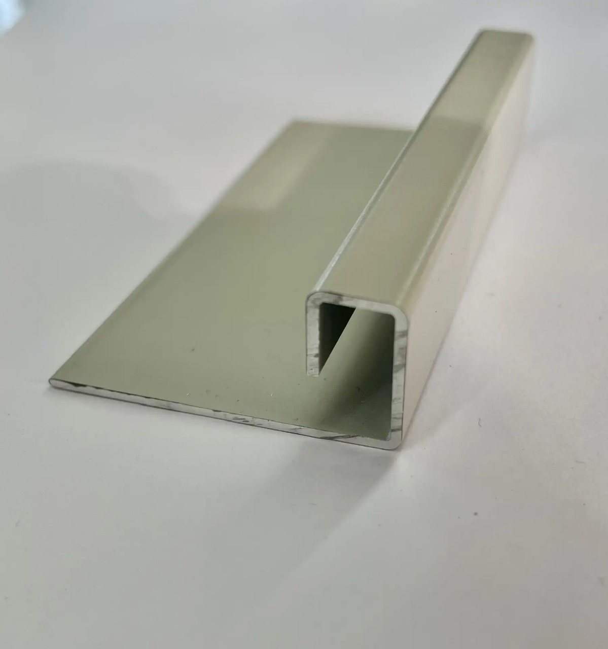 FCS Профиль финишный Алюминий 3м купить в Санкт-Петербурге