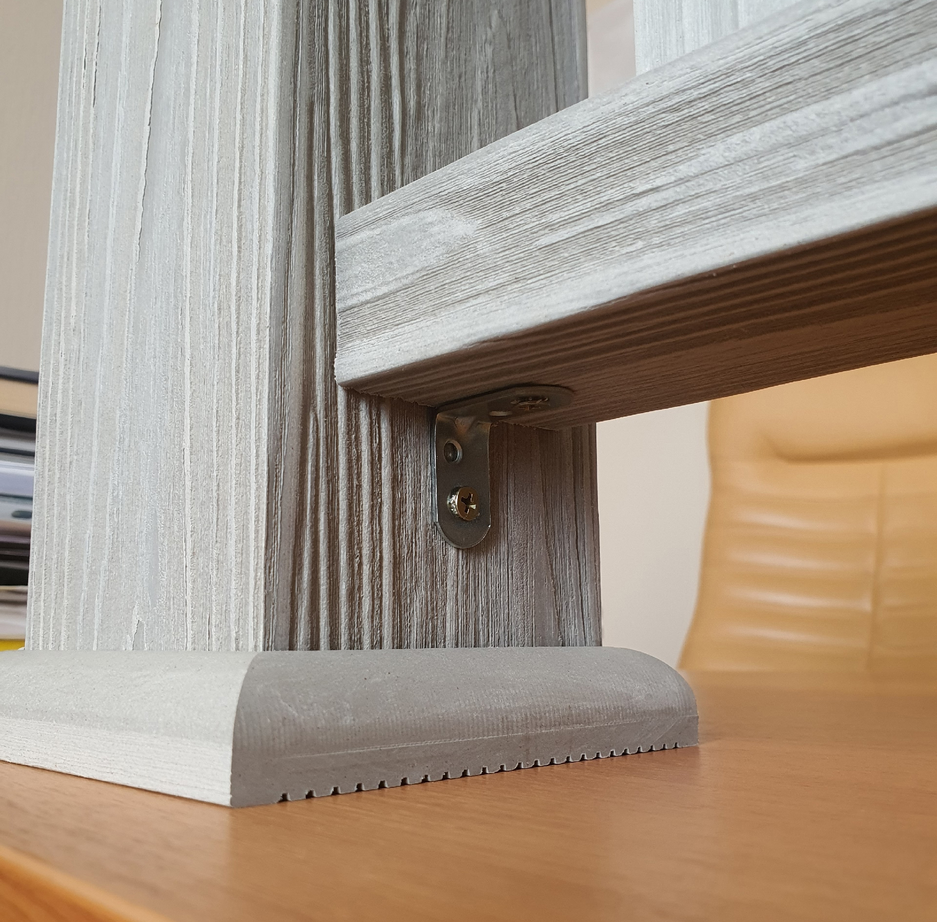 Уголок металлический, малый ТЕРРАпол 30х30х16мм